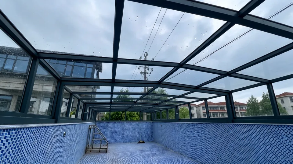 Bewegliche Poolabdeckungen